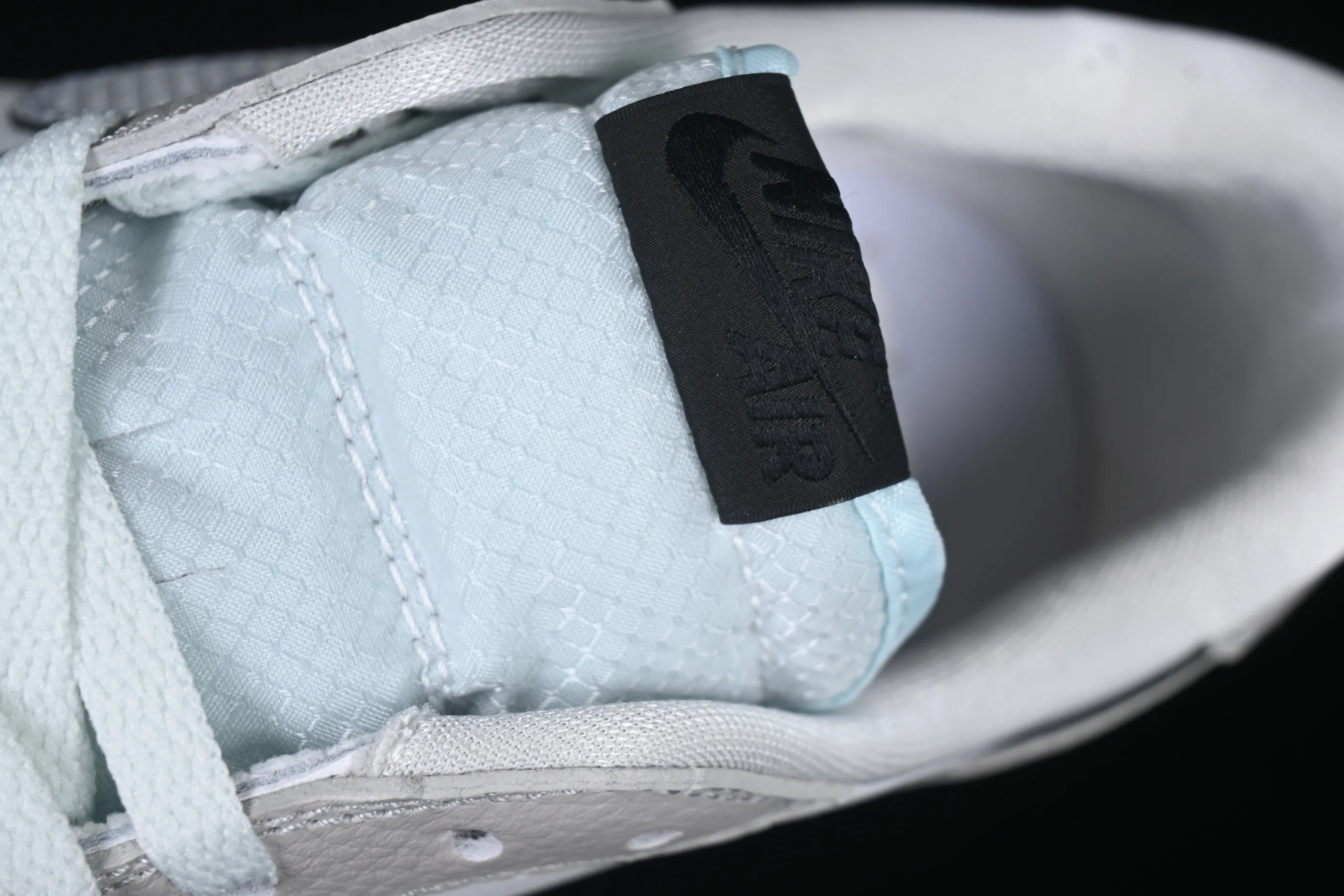 All Categories Air Jordan Jordan Series Basketball Shoes Air Jordan 1 Low Air Jordan 1 Low OG "CNY" AJ1 Joe 1 Year of the Snake Limited Silver Snake Low-top Retro Basketball Shoes HF3144-100